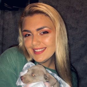 Meet your Posher, Macy